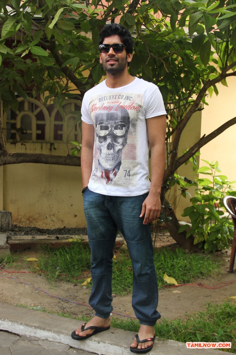 Athi Methavigal Location 9583