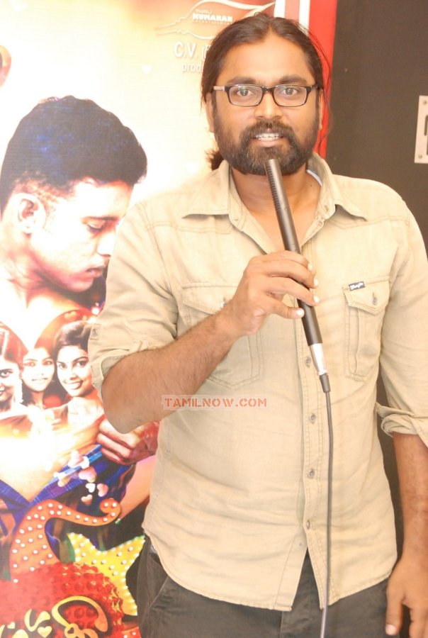 Attakathi Premiere Show Photos 2738