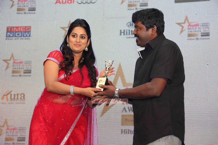 Director Roopa Iyer And Director Nagashekar 425