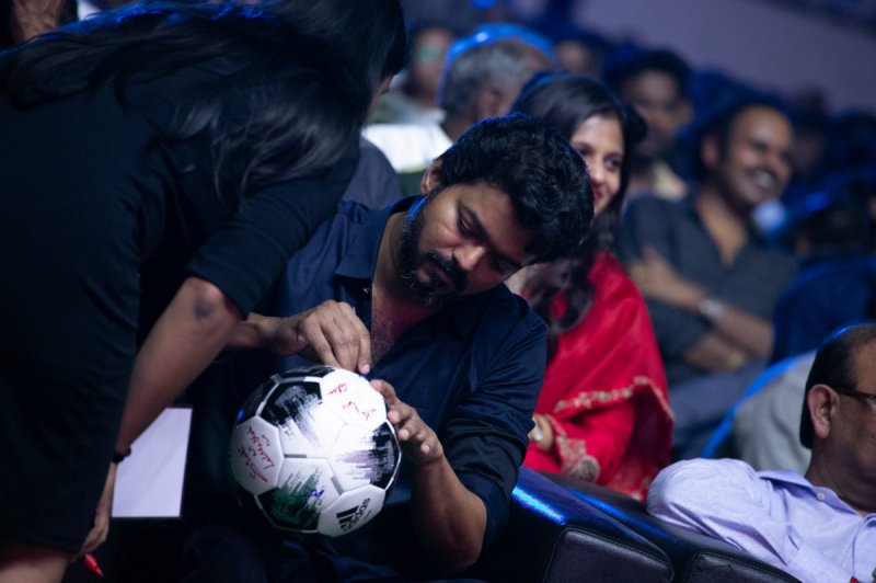 Vijay Signs Football At Bigil Audio Launch 743