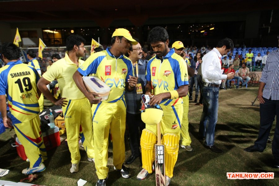 Ccl 4 Chennai Rhinos Vs Karnataka Bulldozers Match Photos 2831