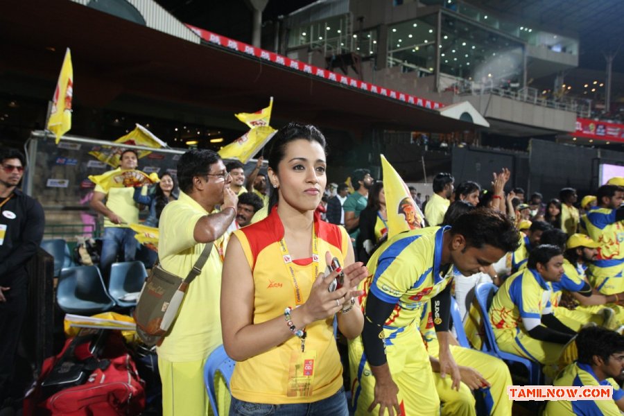 Trisha At Ccl 4 Chennai Rhinos Vs Karnataka Bulldozers 812