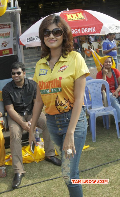 Oviya At Ccl5 Event Photo 31