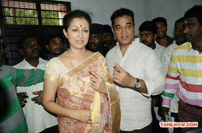 Gowthami And Kamal Haasan At Polling Booth 90