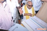 M Karunanidhi Casting His Vote 476