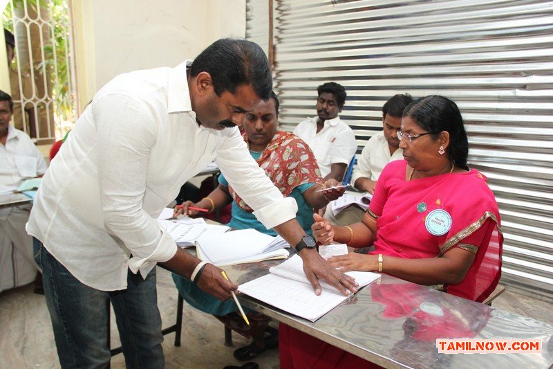 Seeman Casting His Vote 185