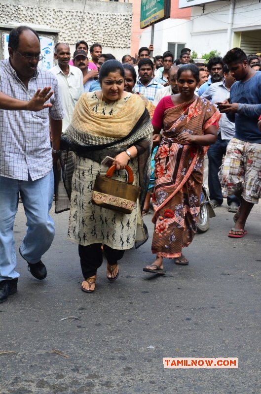 Function Celebrities Pay Last Respect To Ms Viswanathan Latest Images 8276