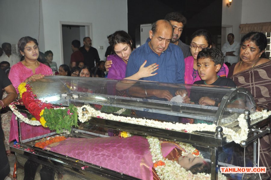 Celebrities Pay Last Respects To Manjula Vijayakumar 7372