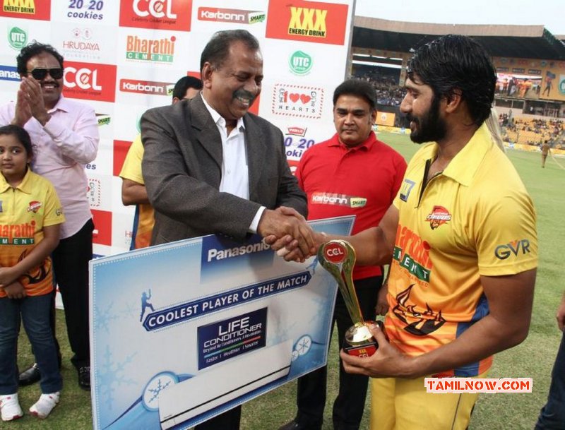 Chennai Rhinos Vs Bangalore Match Tamil Movie Event Jan 2015 Pictures 9832