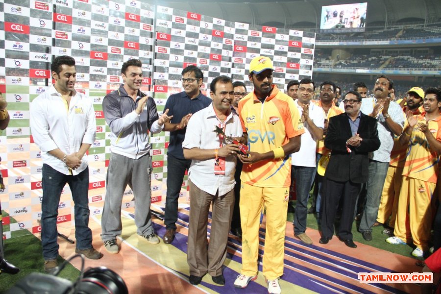 Chennai Rhinos Vs Mumbai Heores Match Stills 3914