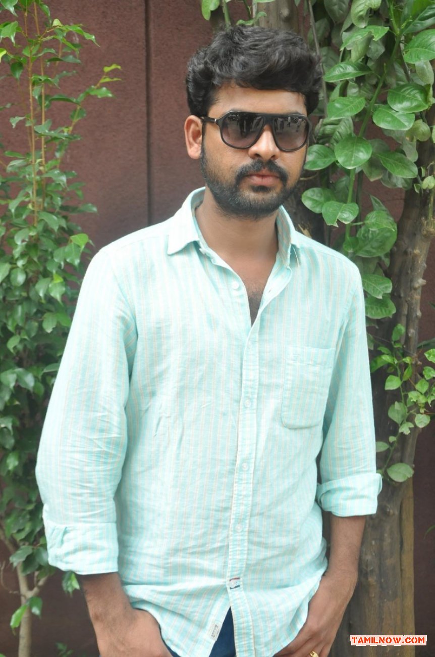 Actor Vimal At Desingu Raja Press Show 9