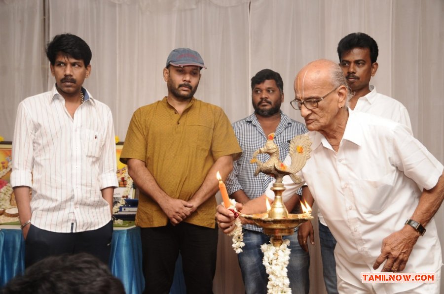 Director Balas Thaarai Thappattai Movie Pooja 6505