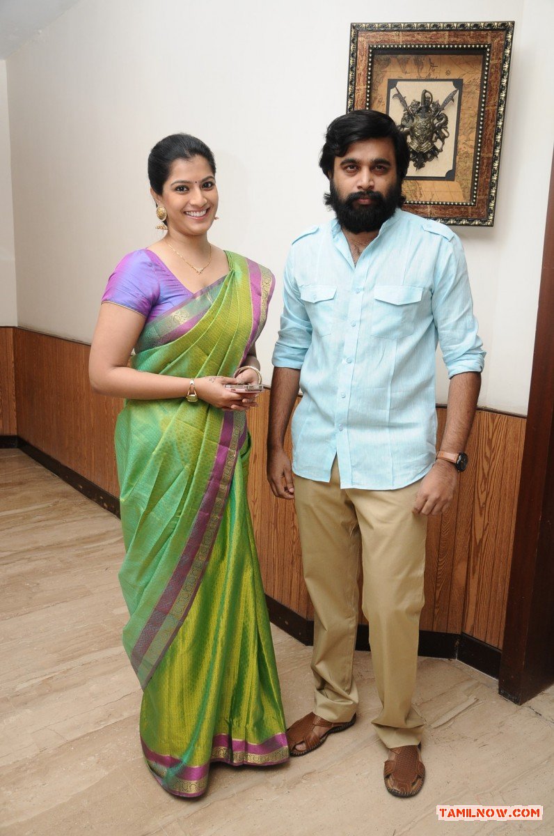 Varalaxmi And Sasi Kumar At Thaarai Thappattai Pooja 519