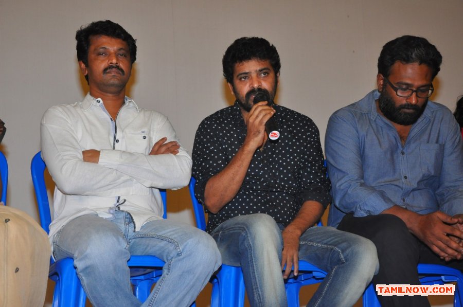 Director Cheran Pressmeet Stills 590