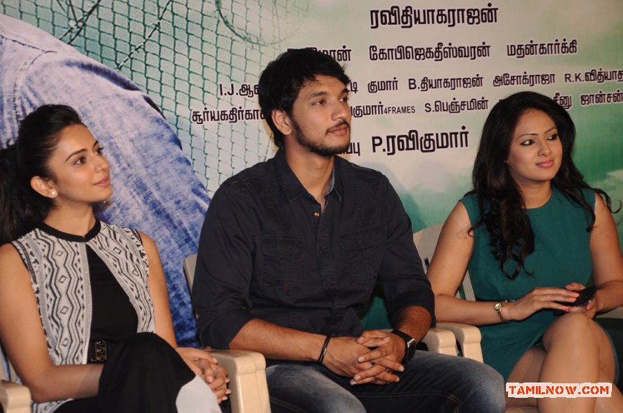 Ennamo Edho Movie Press Meet 9741