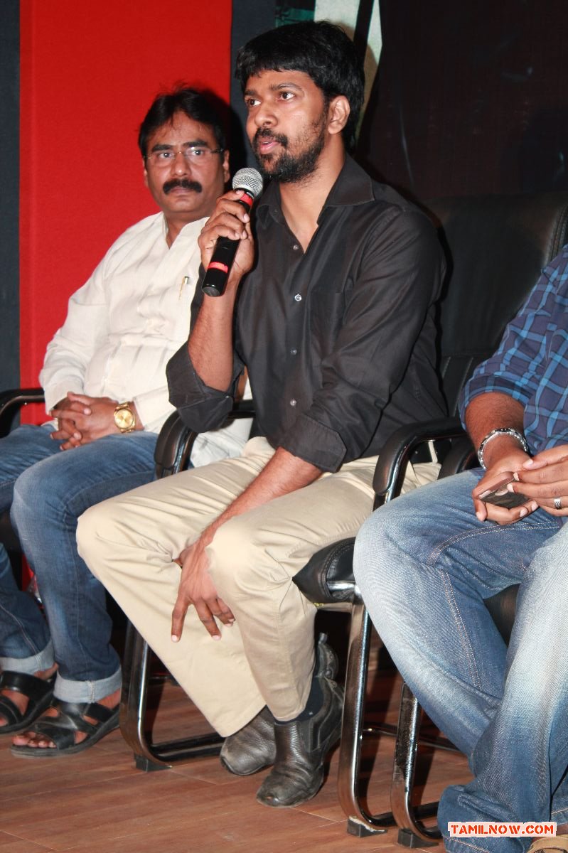 Ennamo Etho Movie Pressmeet 2784