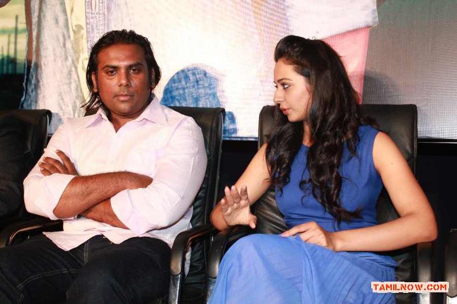 Ennamo Etho Movie Pressmeet 4392