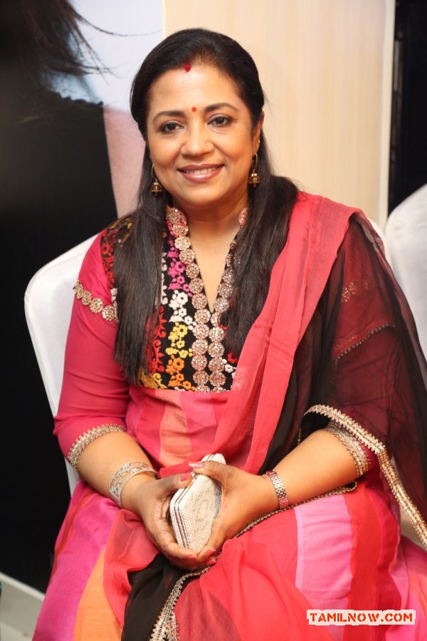 Poornima Bhagyaraj At Can Cut Salon Launch 947