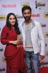 Aishwarya And Dhanush At Filmfare Awards 44