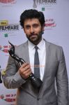 Vikram With Filmfare Award 2012 431