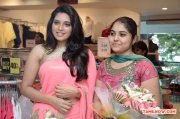 Ishara Inaugurates Max Women Day Out