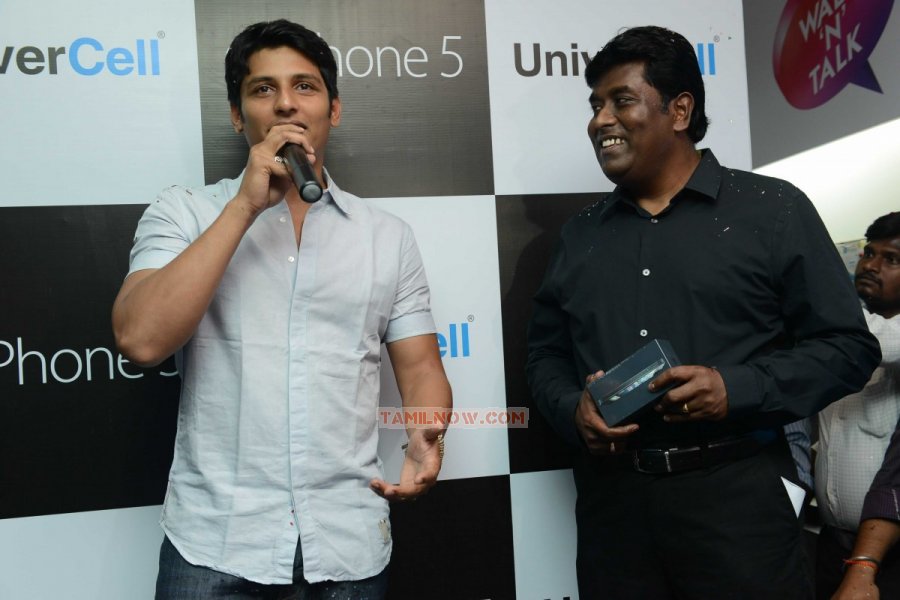 Jiiva Launches Apple Iphone 4536