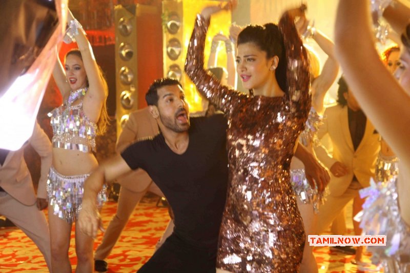 John Shruthihaasan Shoots For Welcome Back Song New Photo 7171