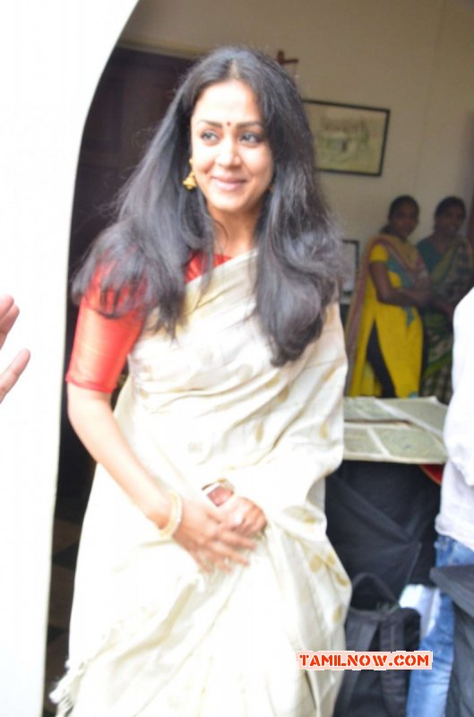 Recent Photo Tamil Movie Event Jyothika At Heirloom Kanjivaram Exhibition 4029