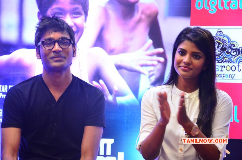 Tamil Function Kaaka Muttai Trailer Launch Stills 6519