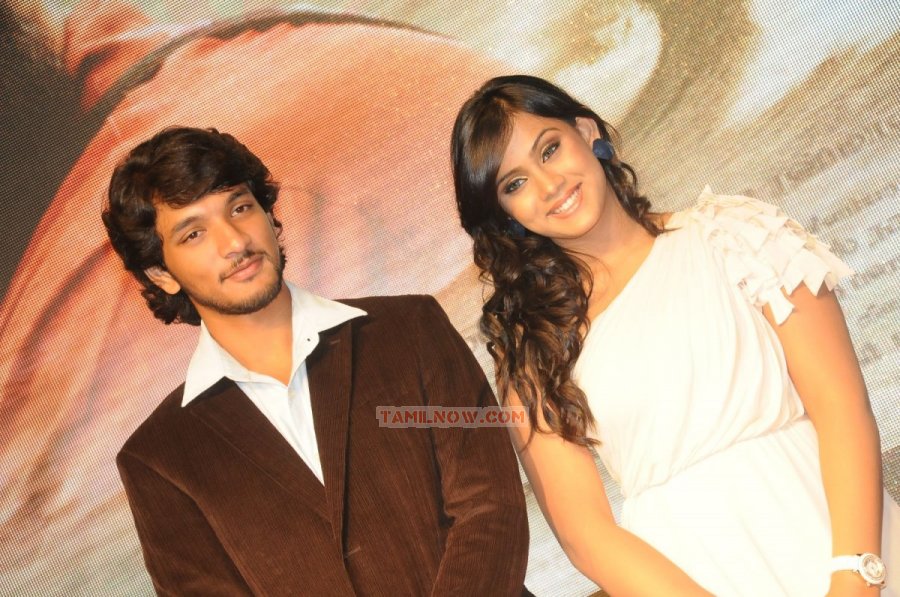 Gautham Karthik And Thulasi Nair 918