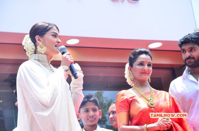 Kalyan Jewellers Chennai Showroom Launch Tamil Event Images 1513