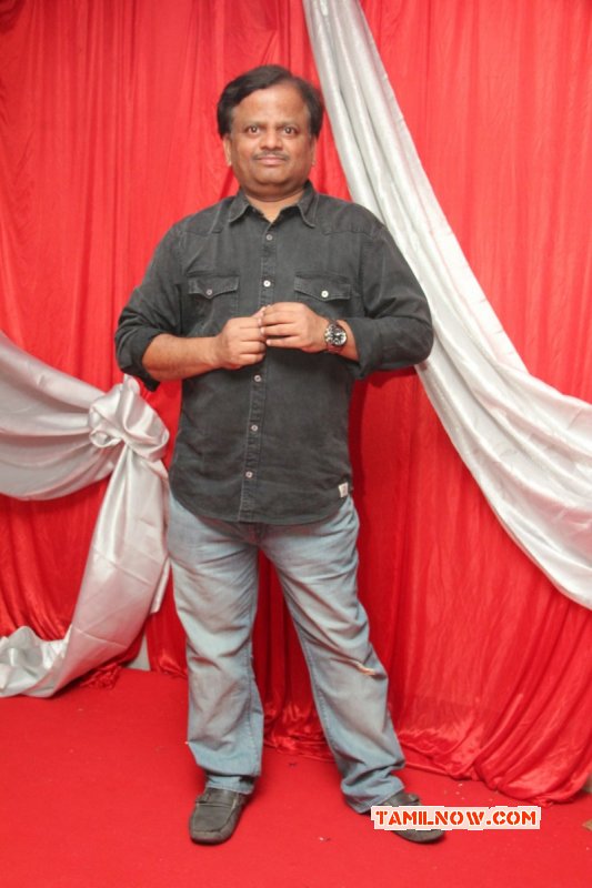 Director Kv Anand 401