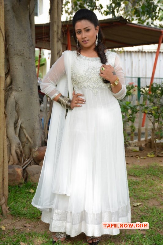 Still Actress Sharika 630
