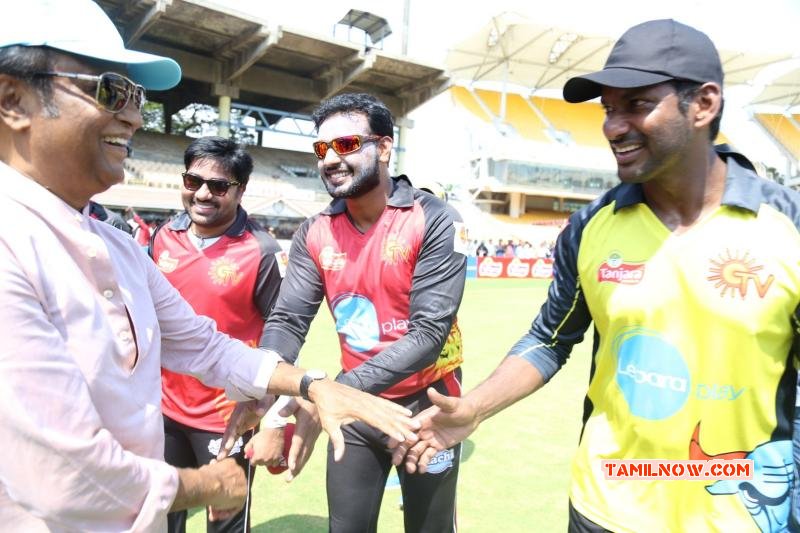 Shiva Vishal Rajinikan At Natchathira Cricket 30