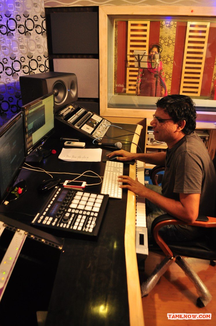 Madhu Maadhu Soodhu Song Recording 2447