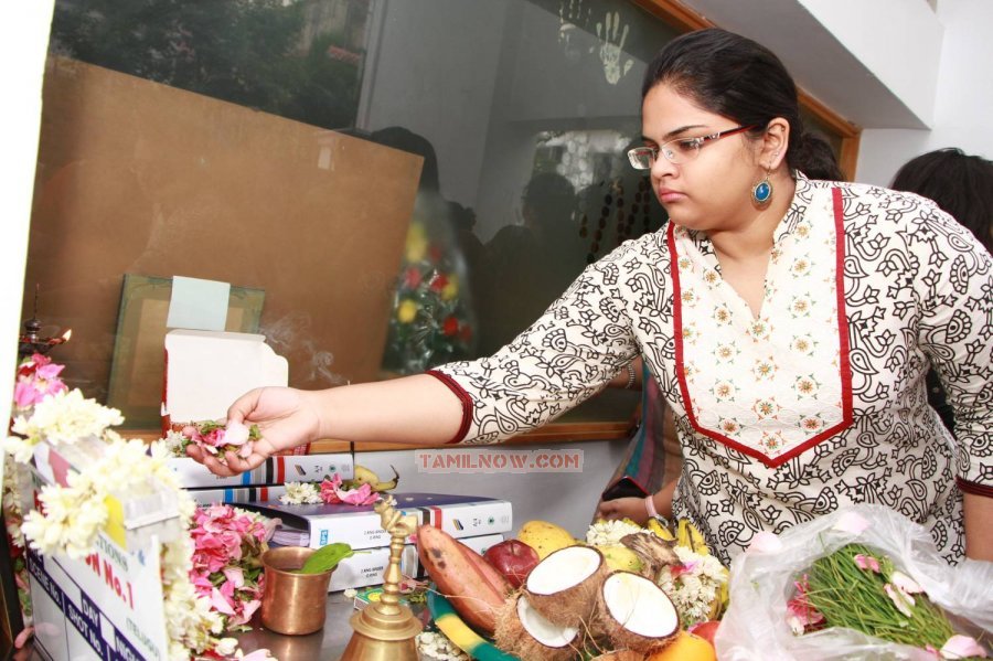 Malini 22 Palayamkottai Pooja Stills 4639