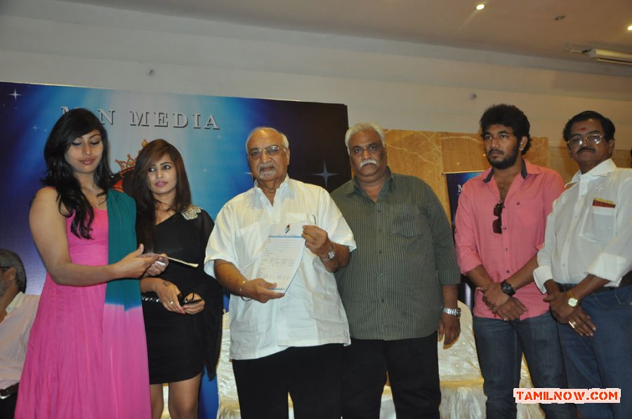 Miss South India 2013 Press Meet Stills 9908