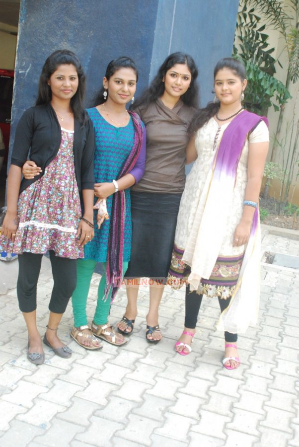 Naalu Ponnu Naalu Pasanga Shooting Spot Photos 4270