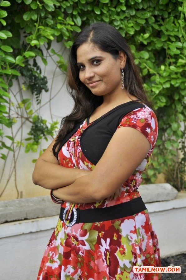 Actress Meenakshi Nadu Iravu Pooja 737