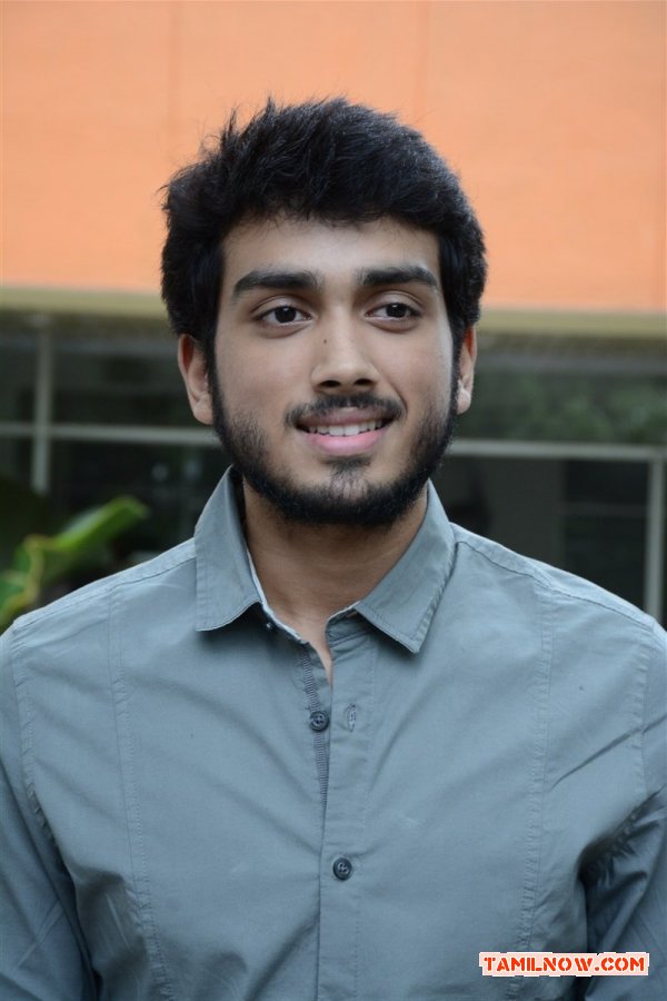 Kalidas Jayaram At Oru Pakka Kadhai Launch 600