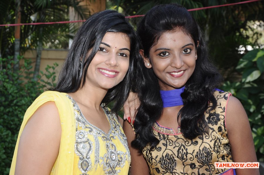 Ovvoru Nanbanum Thevai Machan Press Meet Photos 1790