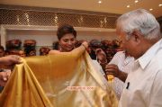 Parvathi Launches Womans World At Express Avenue