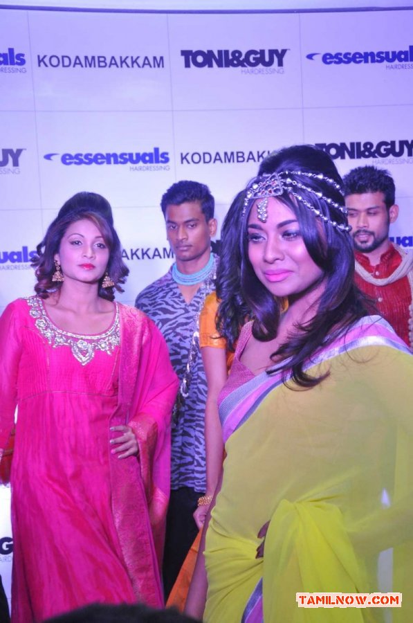 Parvathy Omanakuttan Launches Toni And Guy Essensuals 1563