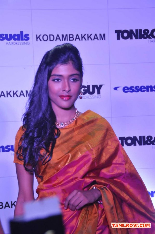 Parvathy Omanakuttan Launches Toni And Guy Essensuals Photos 3117