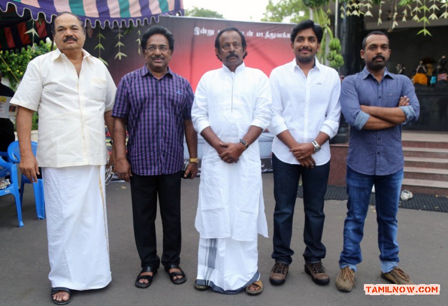 Payanangal Thodarkindrana Pooja Stills 5783