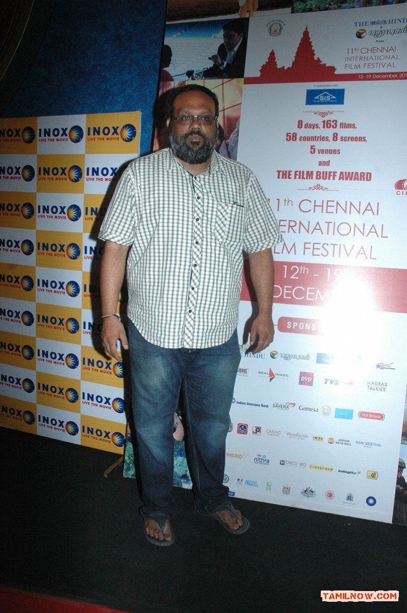 Red Carpet In Inox Ciff 2013 Day 2 Photos 6695