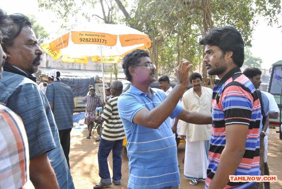 Saaindhaadu Saaindhaadu Working Stills 6249