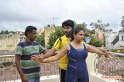 Saaindhaadu Saaindhaadu Working Stills 9496