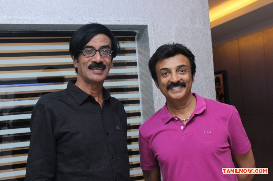 Manobala And Mohan At Sathuranga Vettai Premiere 372