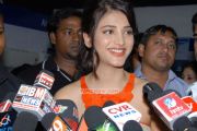 Shruti Haasan Launches Samsung Galaxy S3 4075